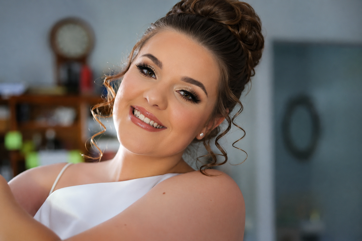 Real OnSiteGlam bride with luxury wedding hair and makeup in Wichita KS