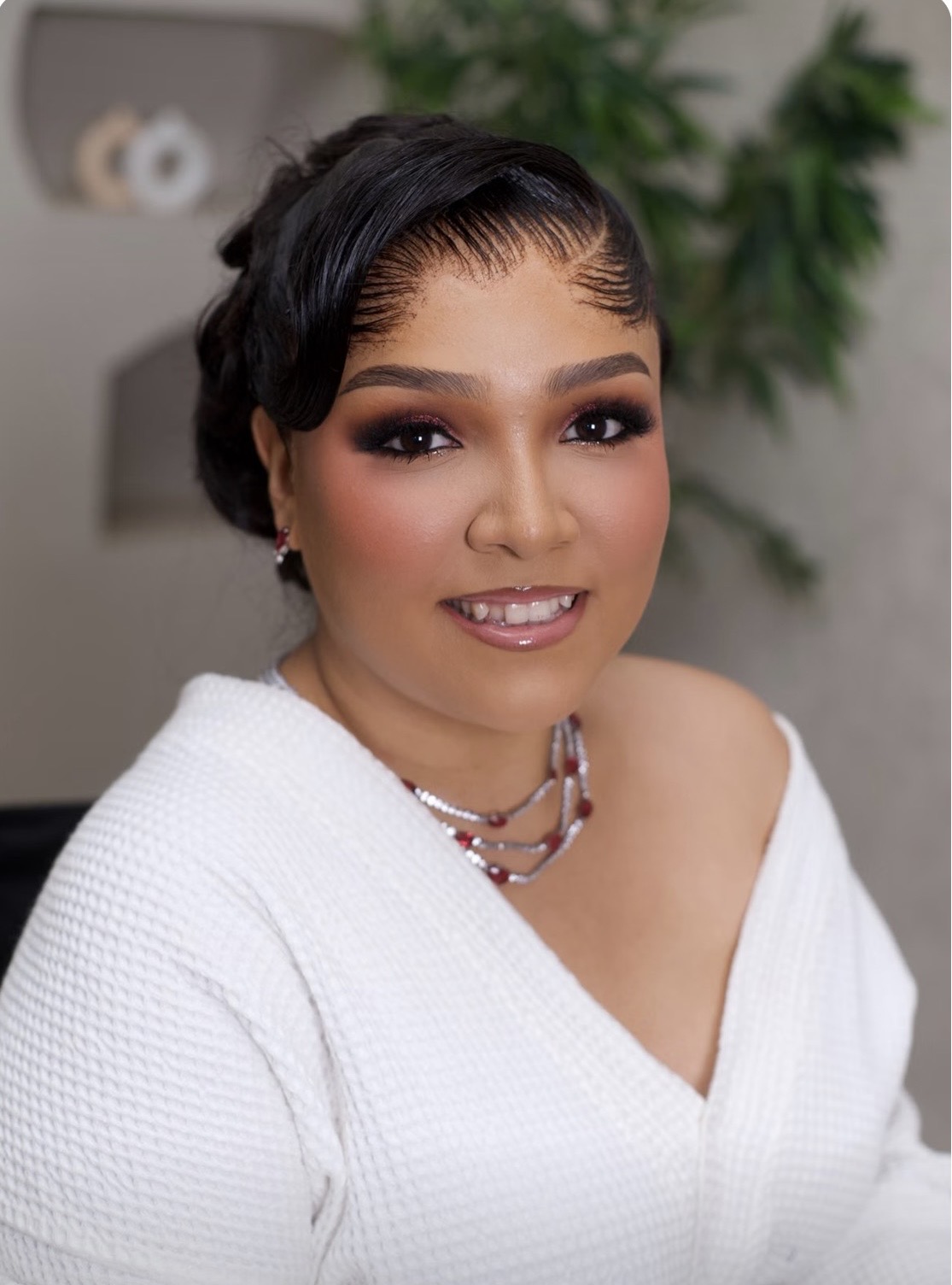 Polished Houston bridal makeup with defined eyes and photo-ready skin